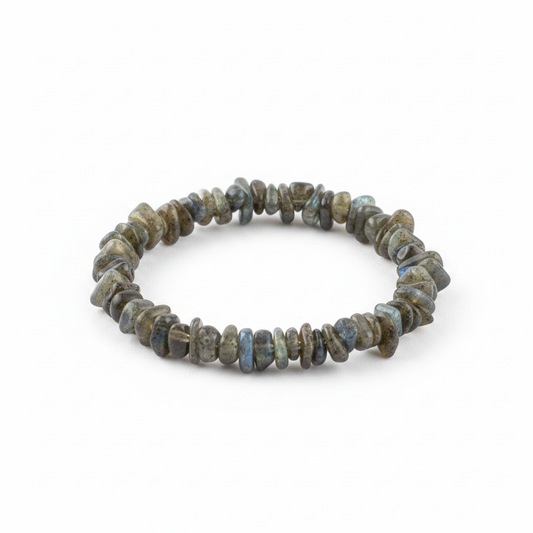 Pulsera chips labradorita fondo blanco