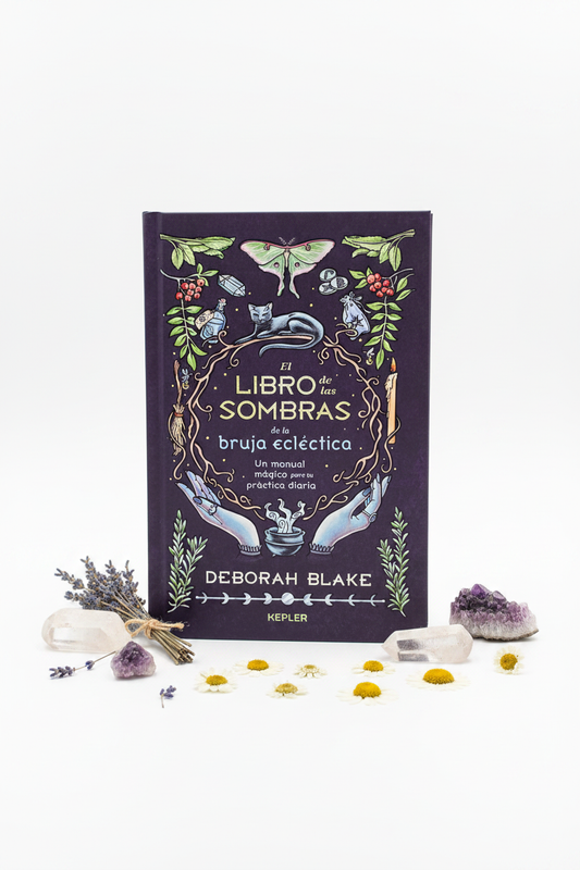 El Libro de las Sombras de la Bruja Ecléctica de Deborah Blake